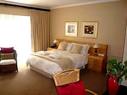 Tranquille Manor for luxury yet affordable B&B accommodation in Durbanville