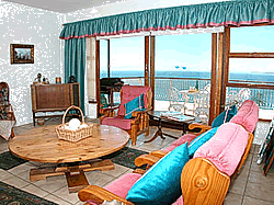 Cape Seaview Luxury Self Catering apartments offer you spectacular 180°'s of uninterrupted sea views from each apartment.